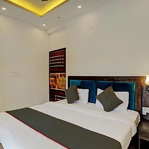 Hotel Aerotech Near Delhi Airport