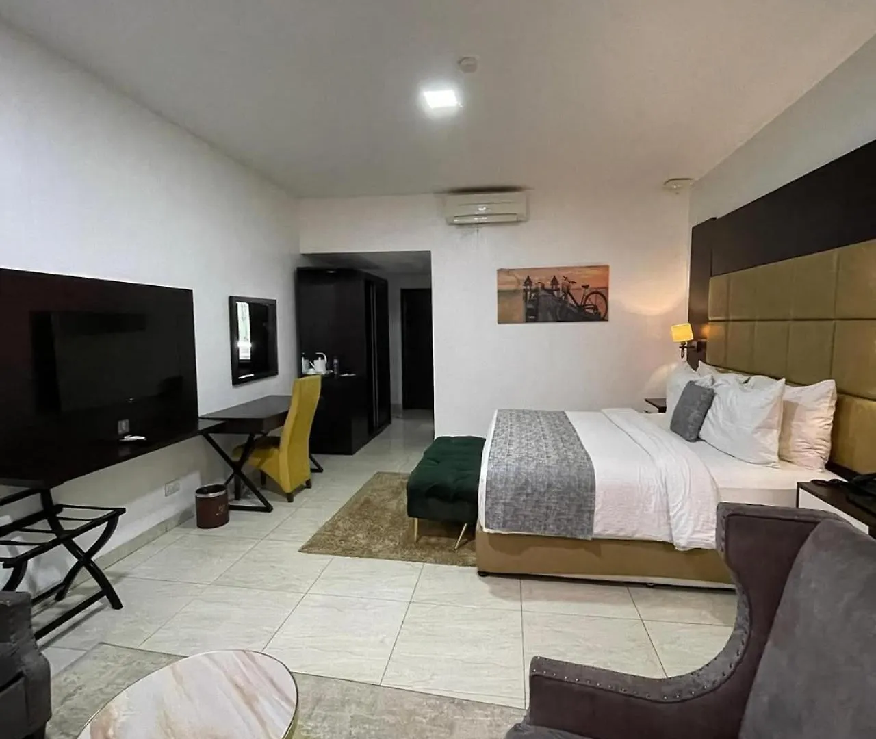 Hotel Olive Aero Suites Near Delhi Airport New Delhi 4*,  India