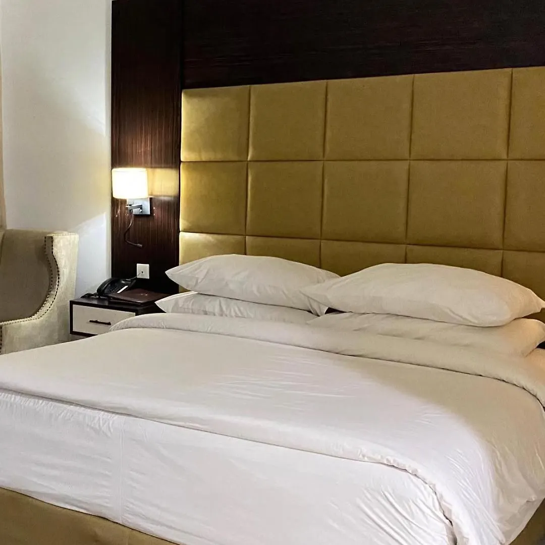 Hotel Olive Aero Suites Near Delhi Airport New Delhi 4*,
